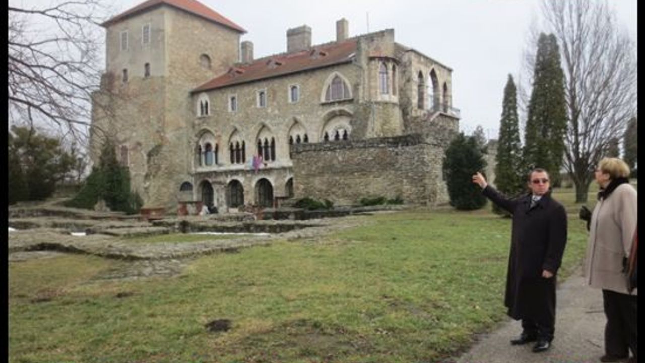 Gölbaşı'nın Müstakbel Kardeş Şehri Tata, Türk Yatırımcı Bekliyor 