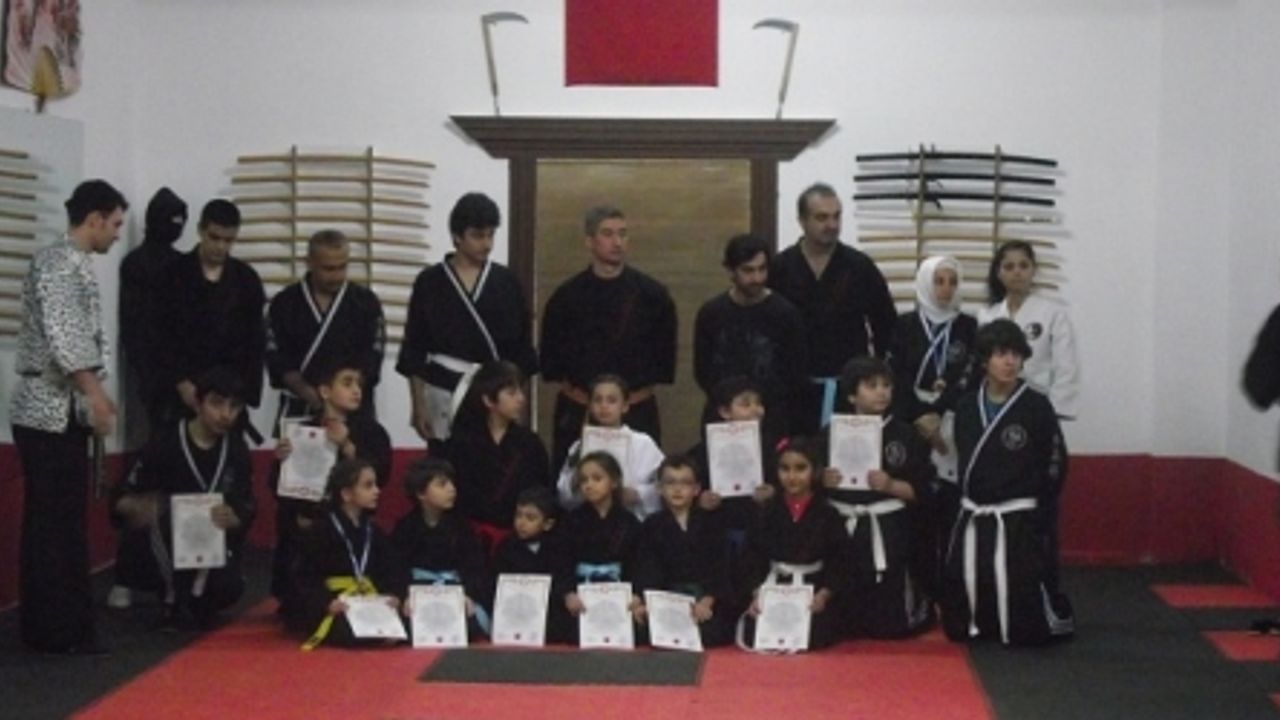 İLKSEN SPOR KULÜBÜNDE YILIN SON NİNBUDO AİKİJUTSU KEMER SINAVI YAPILDI