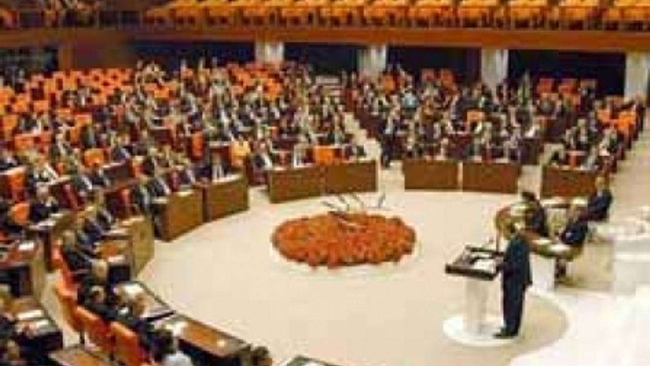 Kentsel Dönüşüm Yasası Meclis'te 10 milyon binanın yıkımı gündemde.