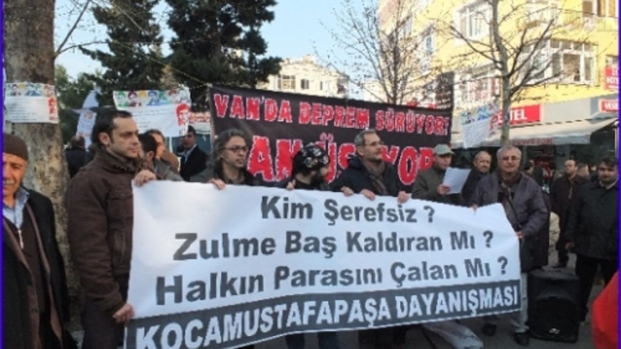 KOCAMUSTAFAPAŞA DAYANIŞMASI (LGBTT) Lezbiyen, Gey, Biseksüel, Travesty Transeksüelleri savundu.