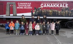 Kreş Öğrencilerinden Çanakkale Savaşları Mobil Müzesine Ziyaret