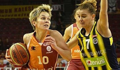 Potada kadınlar derbisinde Galatasaray, Fenerbahçe'yi yendi