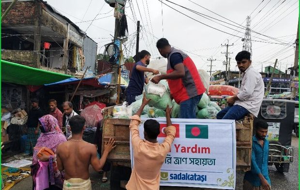 Türkiye’den Bangladeş’e sel yardımı