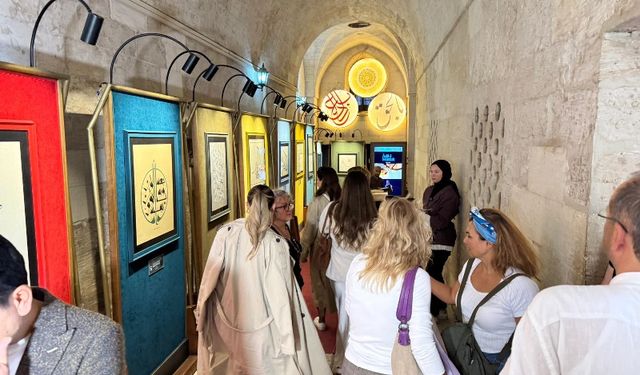 Âdil-i Mutlak Hat Eserleri Sergisi Mardin’de Sanatseverlerle Buluştu