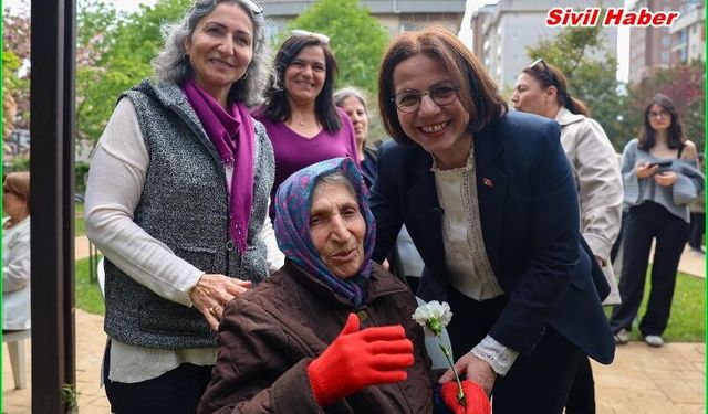Başkan Köymen, Anneler Günü kutlama programına katıldı