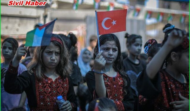 İHH Gazze’de sahra okulu açtı
