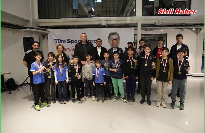 Kartal’da 23 Nisan Coşkusu Satranç Turnuvası ile Başladı