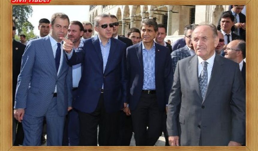 ERDOĞAN BAYRAM NAMAZINI SÜLEYMANİYE’DE EDA ETTİ  