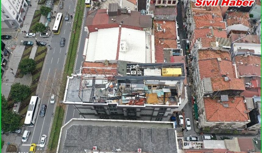 Daha önce mühürlenen kaçak yapı, Şişli Belediyesi ekiplerince yıkıldı.