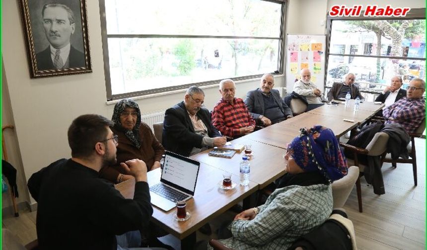 Eyüpsultan’da emeklilere yönelik bilinçlendirme seminerleri sürüyor