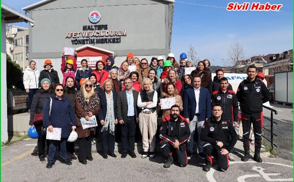 Maltepeli kadınlar afetlere müdahaleyi uygulamalı öğrendi