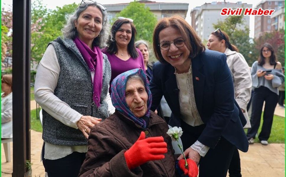 Başkan Köymen, Anneler Günü kutlama programına katıldı
