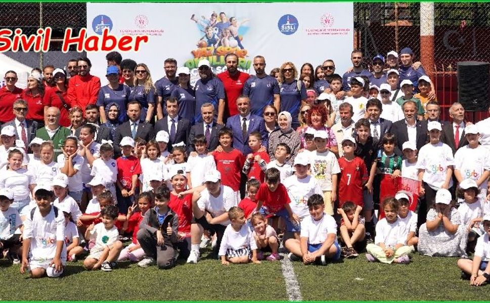 ŞİŞLİ'DE YAZ SPOR OKULLARI COŞKULU ŞÖLENLE BAŞLADI